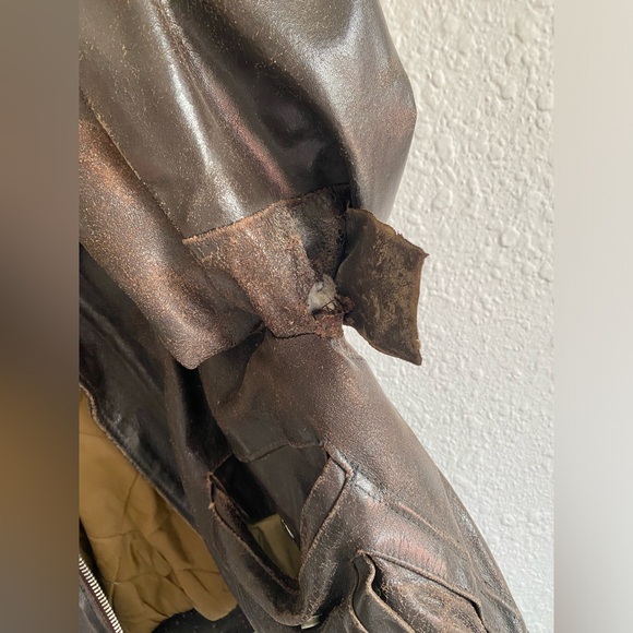 Vintage 80’s/90’s leather bomber jacket - Picture 3 of 3
